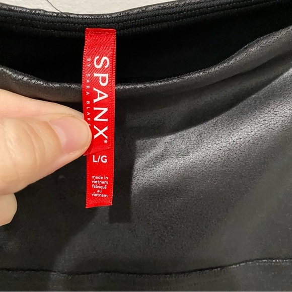 SPANX Quilted Faux Leather Leggings Very Black 20248R Size Large Revolve Concert - Picture 11 of 15